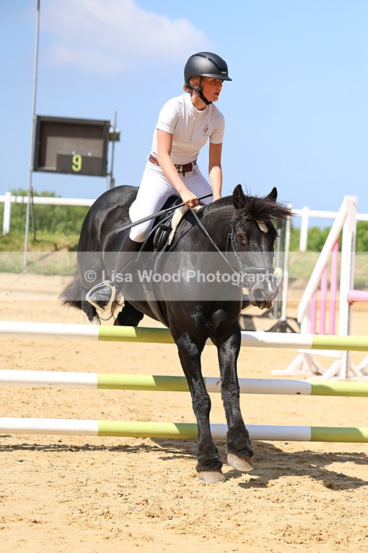 3E7A9672 - Class 8: Senior 80cm