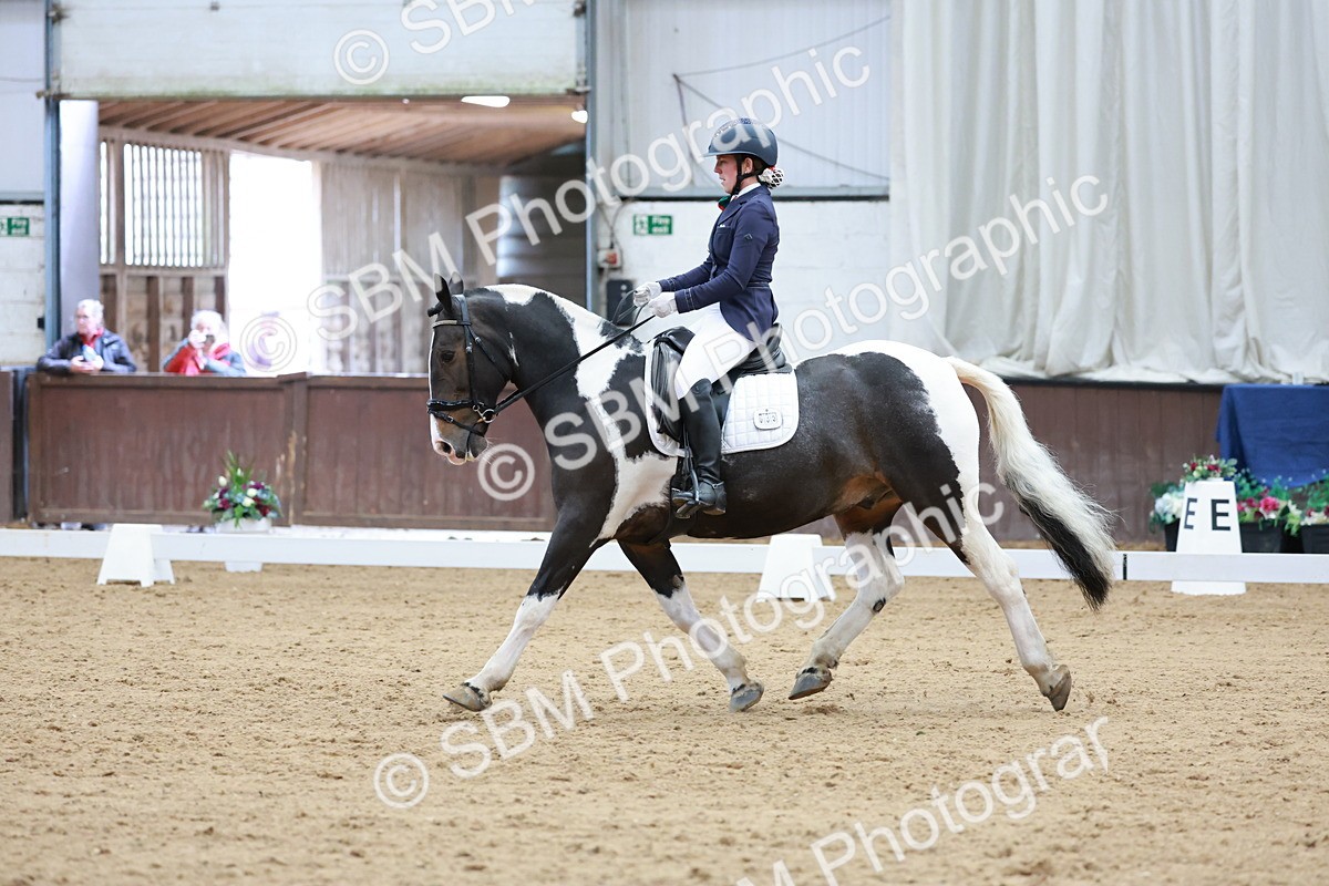 SBM_009815 - Class 6b - Novice 6 - 12.40-13.43