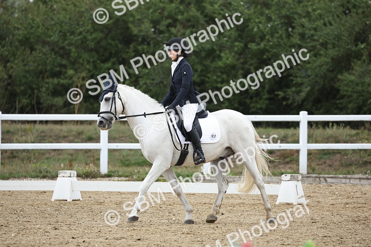SBM_004236 - Class 8 - Novice 3 Champs