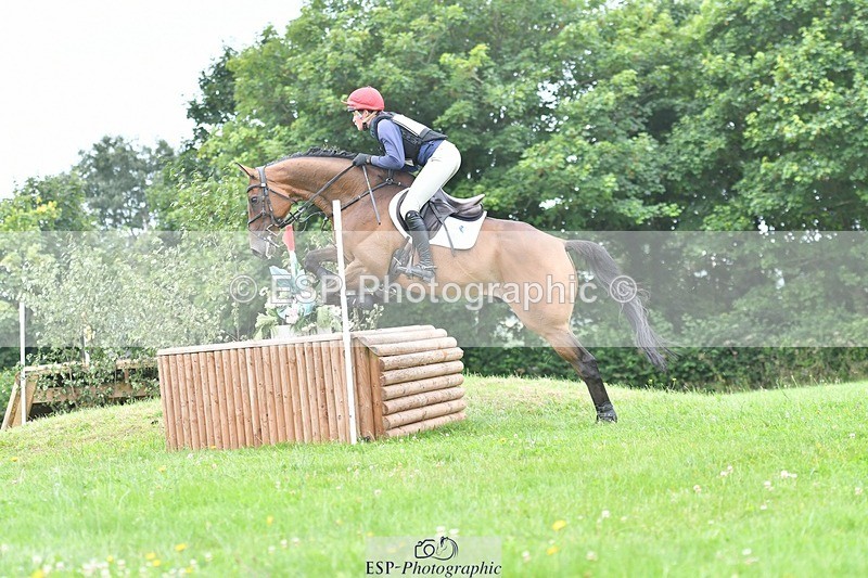 240803-122005-03546 - 120-Rosie_Bradley-Hole-BROADSTRUTHER