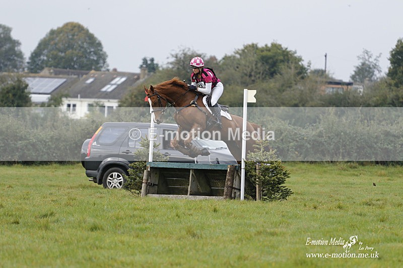  WWHT 171021 1036 - Open Novice (0.80m)  17/10/21