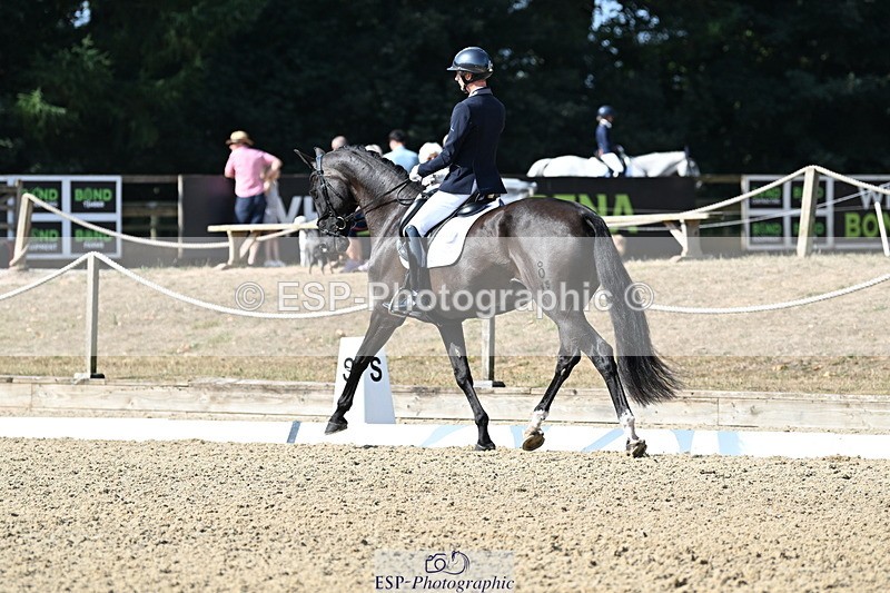 250810A-102401-05130 - 009-Ben.JamesClapton.Banks.Primadonna