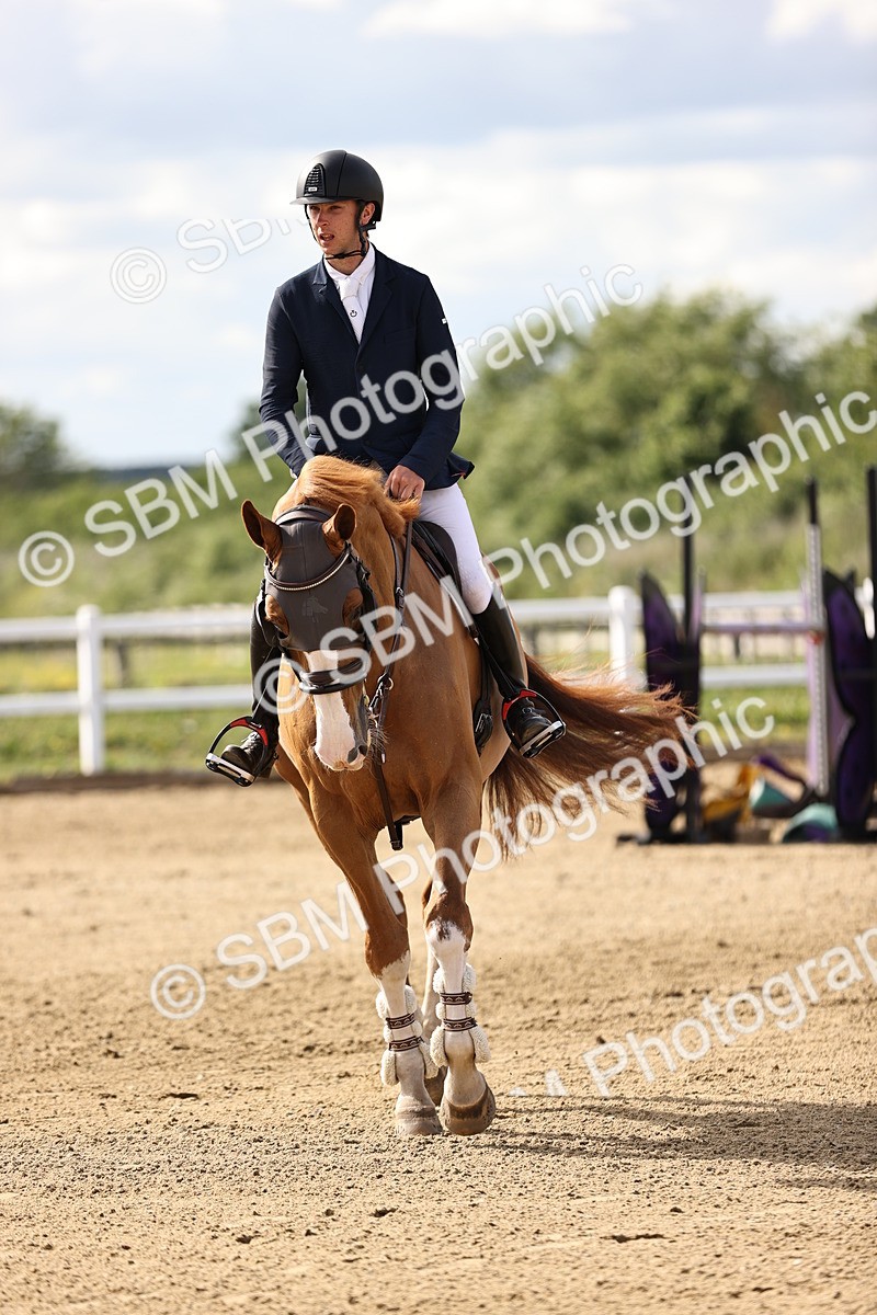 SBM_003690 - Class 13 - Senior Foxhunter - 1.20m