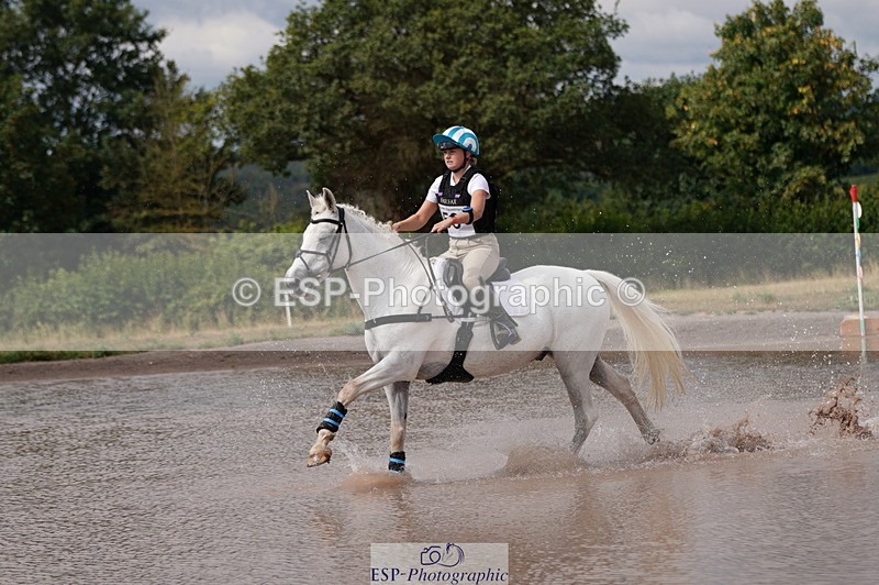 250802A-104620-01525 - B-056-Cecilia.Behagg-JOHNJOE