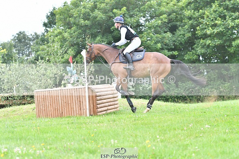 240803-111021-01547 - 135-Valentine_Emsens-CHELLY_BABY_Z