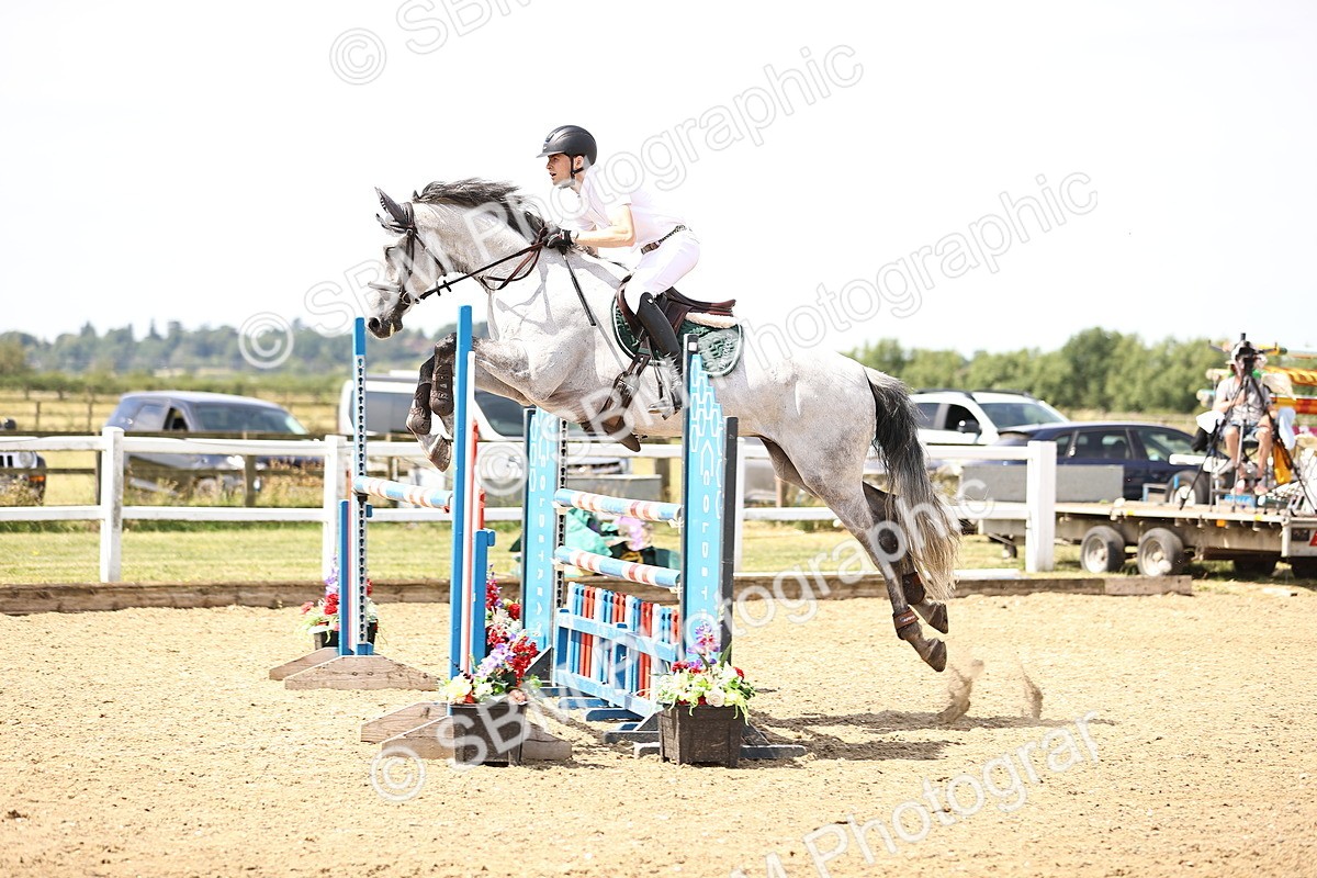 SBM_000603 - Class 15 - Redpost Equestian Senior Foxhunter - 1.20m