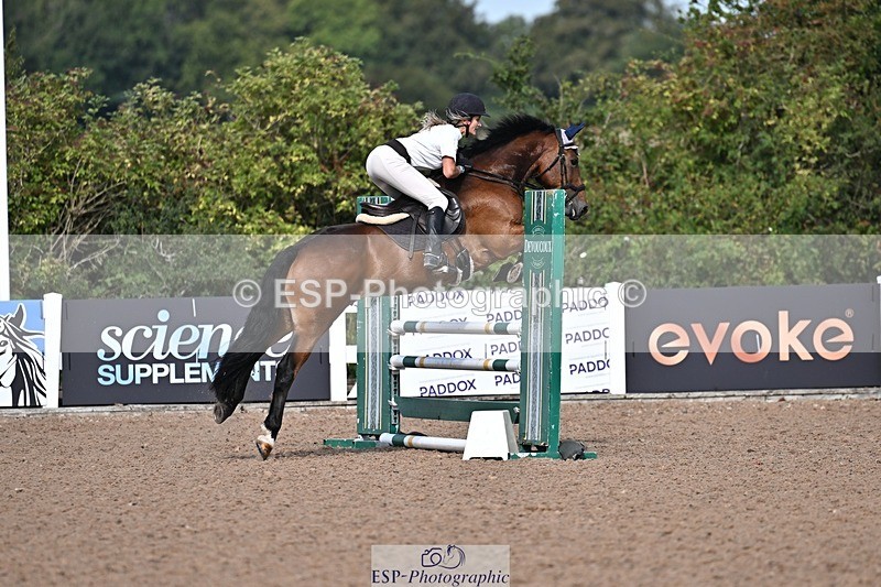 260812-100221-00151 - Cls 2 British Novice and 90cm