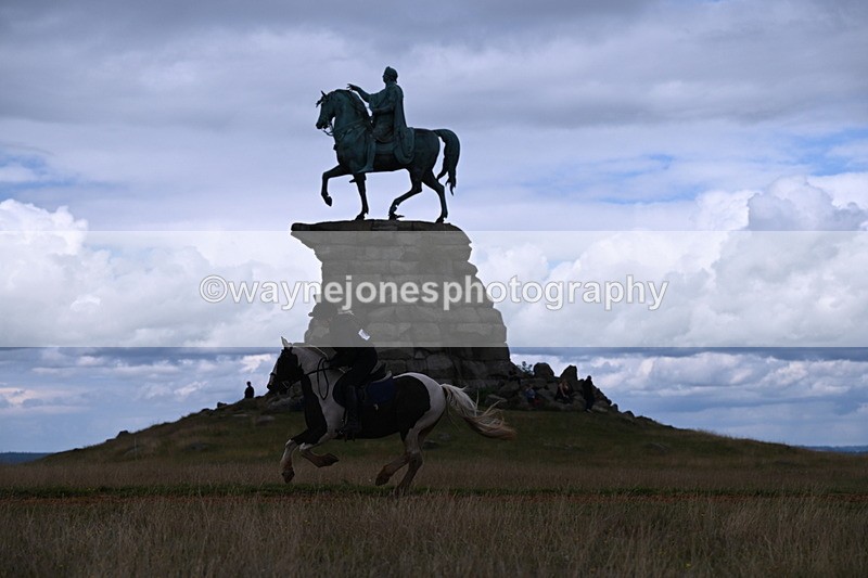 DSC_9538 - Time at Statue 15:11 to 15:58