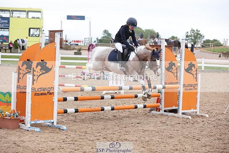 240630A-181020-16326 - Cls 28 Stepping Stones 128cm + 138cm