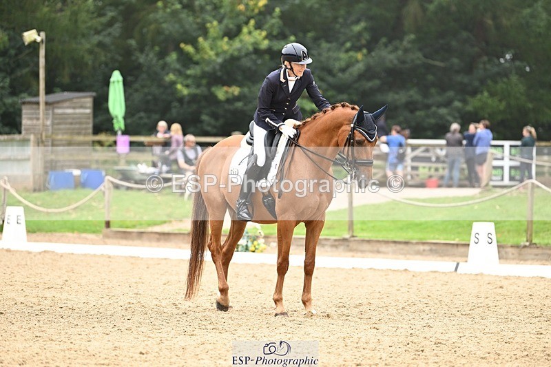 240811-114625-05601 - 253-Pauline.Jaggs-Emilio.Onneke