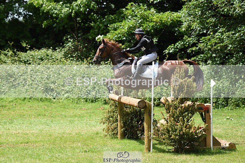 230528-131652-17514 - 409-HENTON_FIRST_LADY-Bundy_Philpott-XC