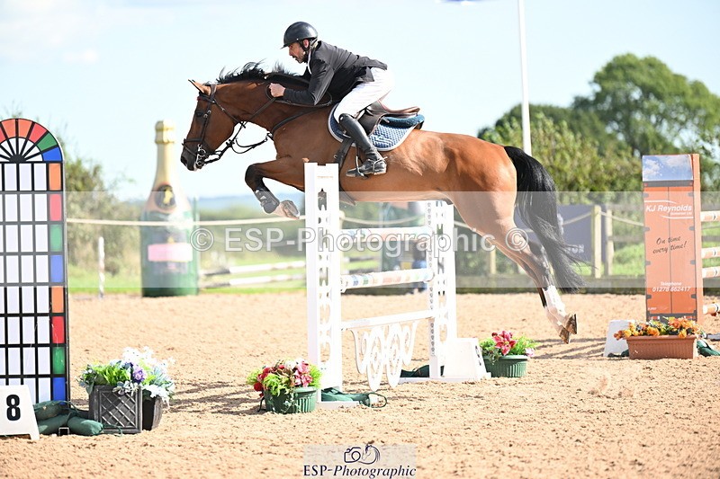 240913A-152023-05065 - Cls 17 National 1.30m Open