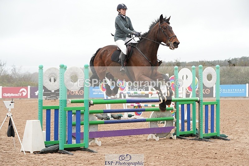 251109-112412-03547 - Cls 20 Newcomers and 1.10m Open