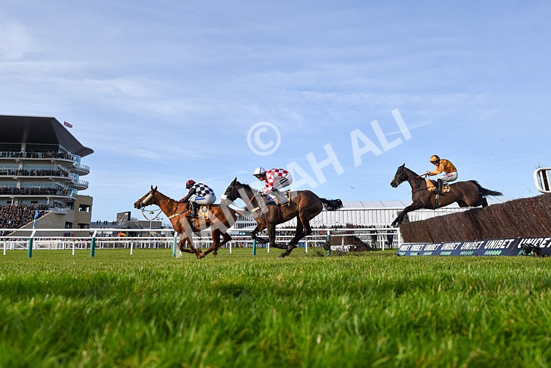 250125-Race 3-Moon DOrange-0341 - Race 3