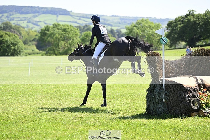 240525-110338-12419 - 325-MIDNIGHT_ENDEAVOUR-Tom_Jackson