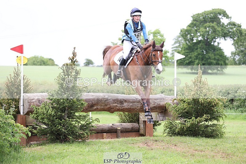 240525-165334-18181 - 269-EMERALD_KATIE-Isabelle_Cook