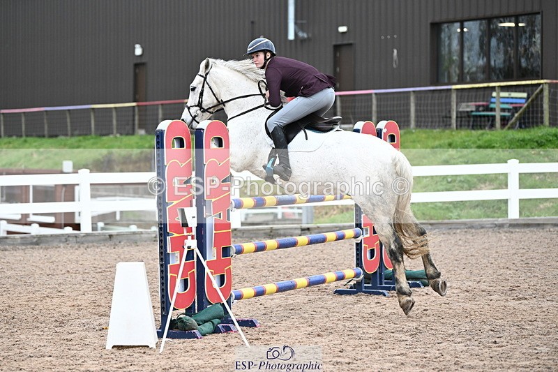 231118A-141230-03321 - Cls 9 Foxhunter & 1.10m Open