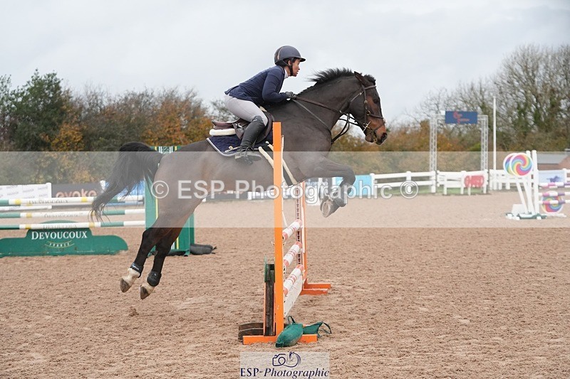 251109-085241-03099 - Cls 15 British Novice and 90cm Open