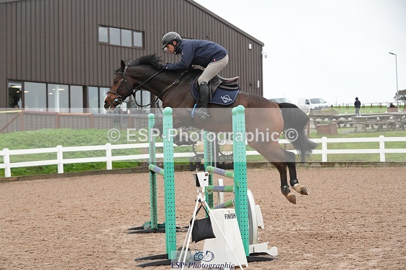 251107-131641-00902 - Cls 5 Newcomers and 1.10m Open