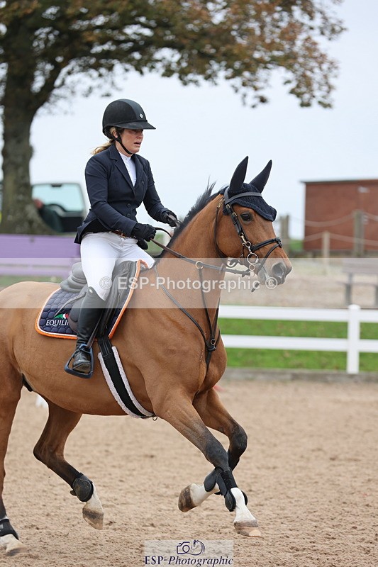 241101A-120102-01590 - FRI Cls 5 Newcomers and 1.10m Open