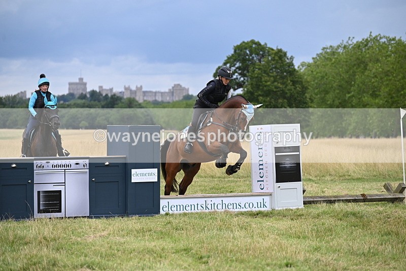 WJ6_3170 - Time at Jump 11:06 to 11:40