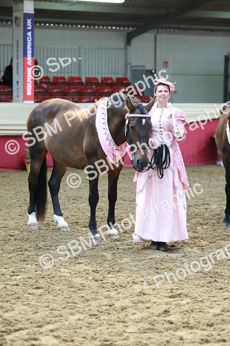 SBM_12117 - Class 103 - IH Costume