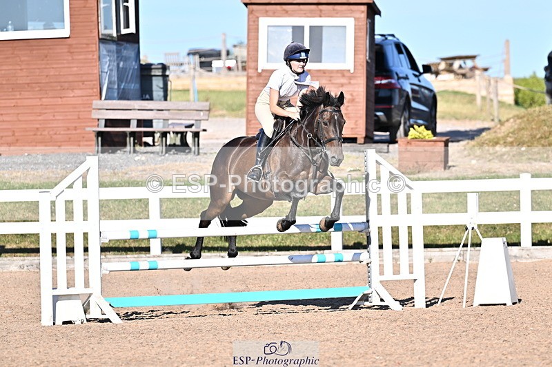 250708A-182701-00527 - 90cm Classes