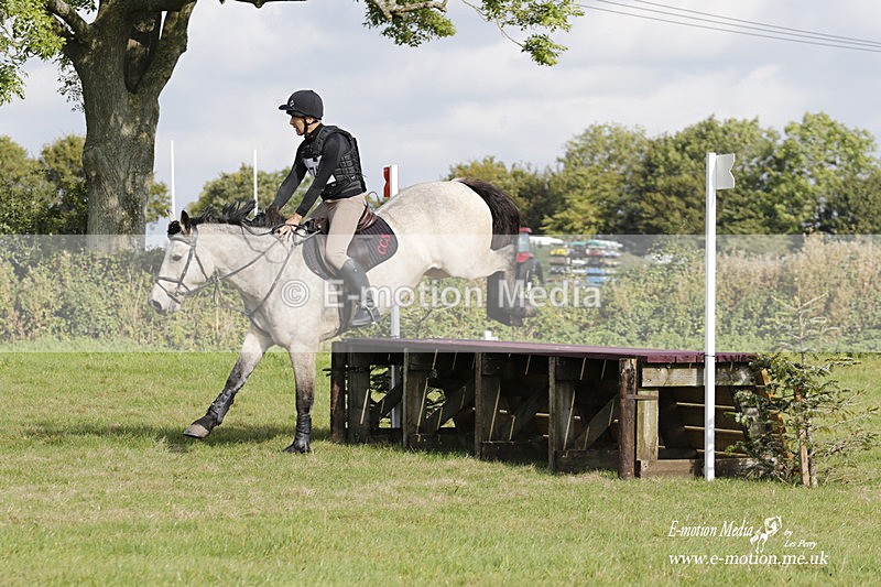  WWHT 171021 3073 - Intermediate (0.90m)  17/10/21