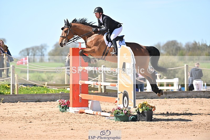 240420A-141137-11643 - Cls 7, 2 Star Medium Tour 1.35m