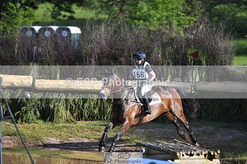 230527-180249-14037 - 168-PARKFIELD_ARTIE_BLOU-Laura_Collett-XC