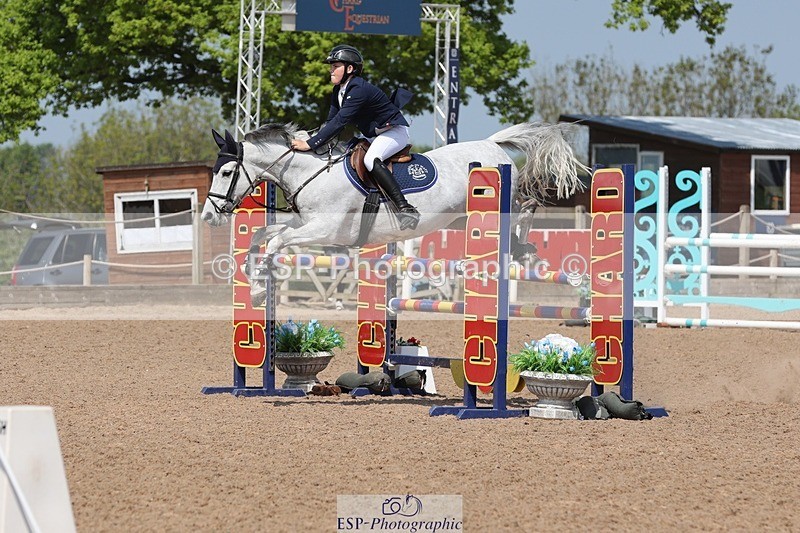 250503-121639-01003 - Cls 9 Pony Foxhunter and 1.10m Open