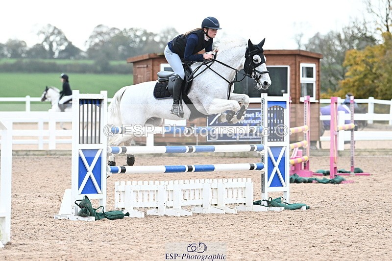 231118A-140647-03281 - Cls 9 Foxhunter & 1.10m Open