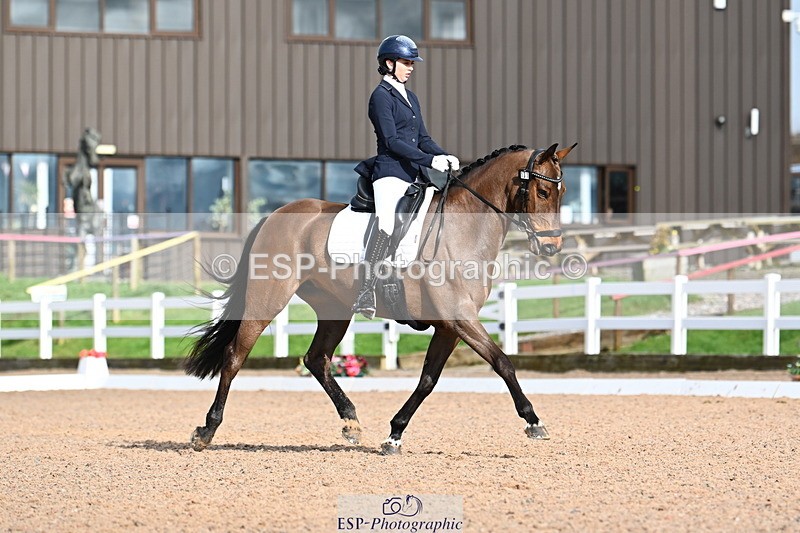 240218A-124950-07335 - 131-Lauren.Burrows-Active.Vogue