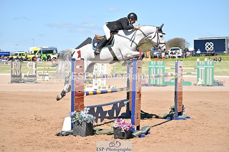 240420A-133535-11414 - Cls 7, 2 Star Medium Tour 1.35m