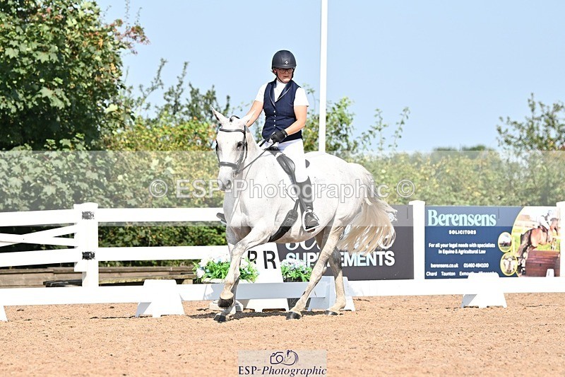 250816-104038-03171 - 099-Essie.BarkerBloody.Nora