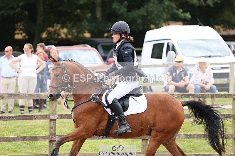 240804-141255-15720 - 601-Tichy_Sanders-UBERTON_VAN_HET_DALHOF