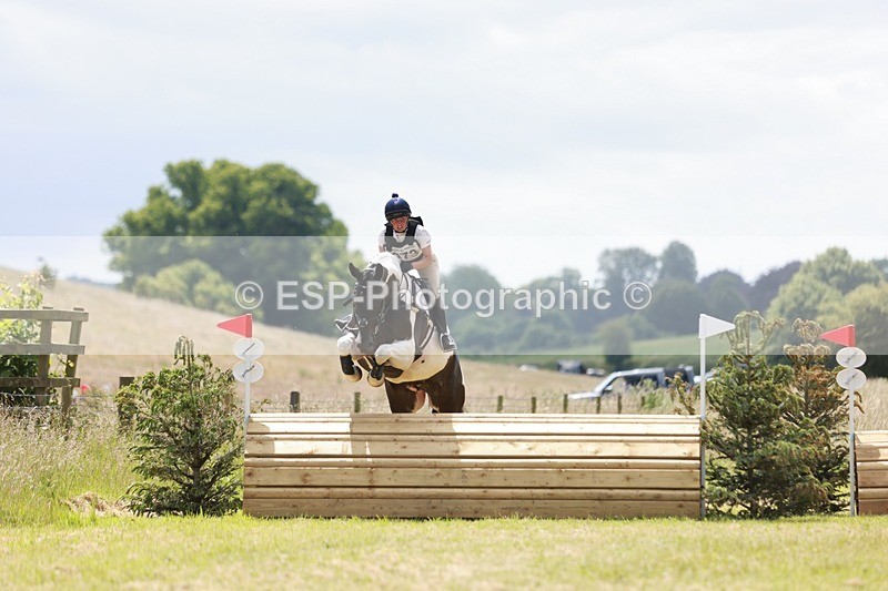 240630X-130240-6979 - 373-Maddy_Hand-LANGALLER_BLUE_MOON