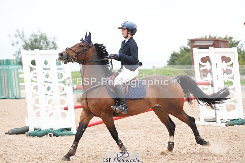 250920-122906-01275 - Cls 10 Pony Foxhunter and 1.10m