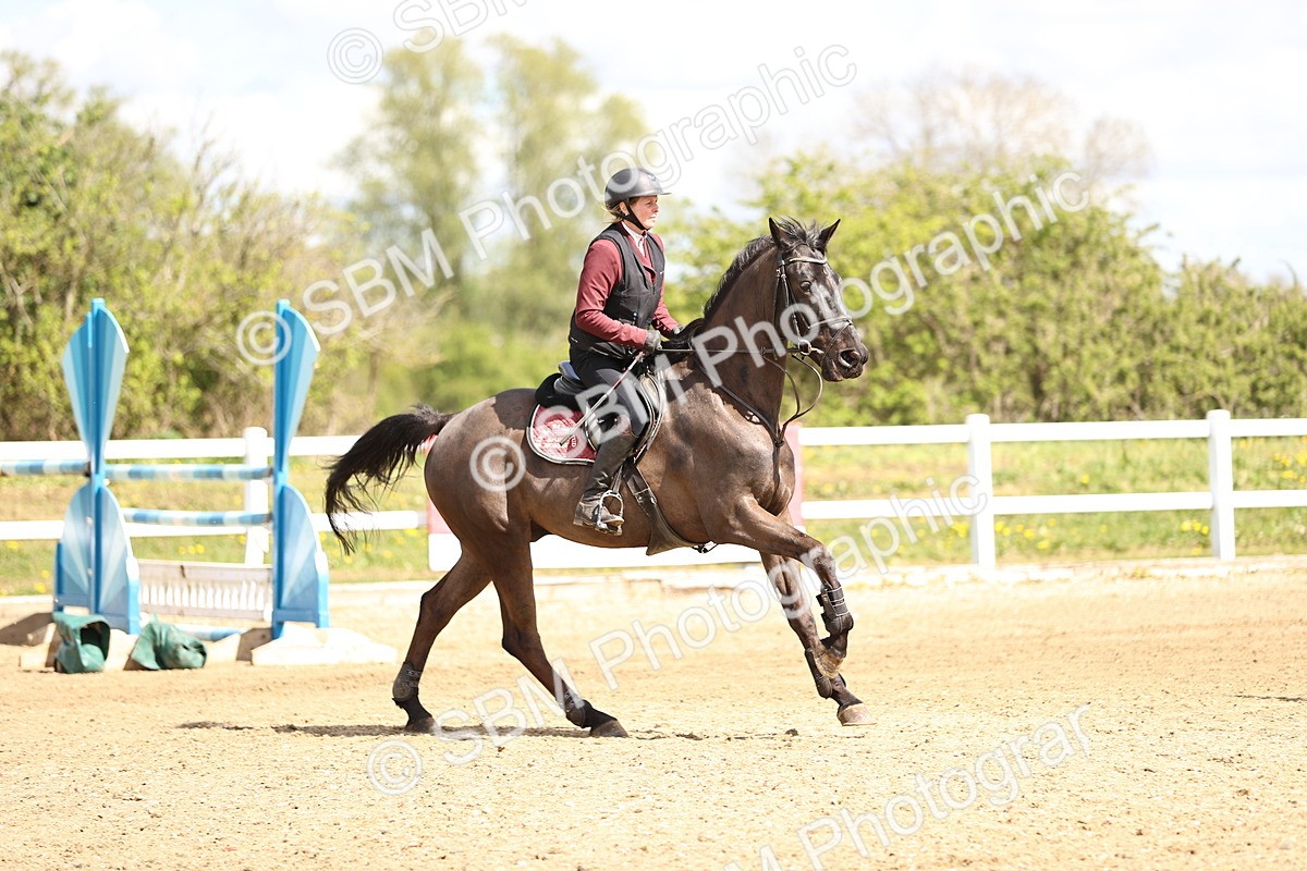 SBM_003916 - Class 17 - Senior Newcomers - 1.10m