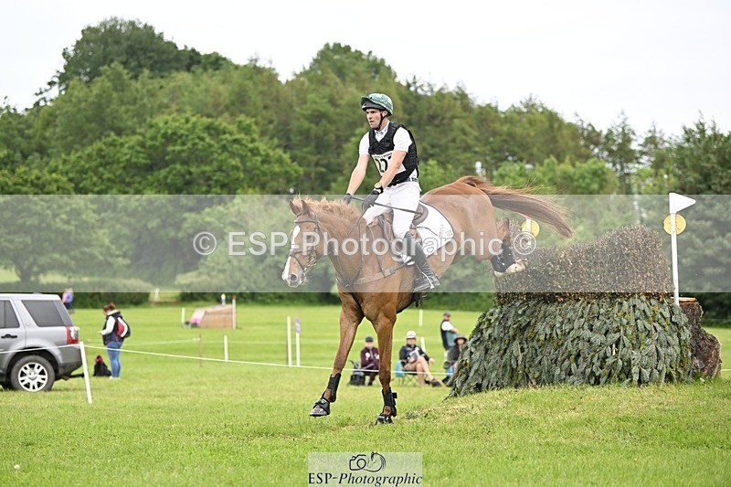 240525-154319-16862 - 223-MORNINGSTAR_VAN_ALTRIDO-Max_Warburton