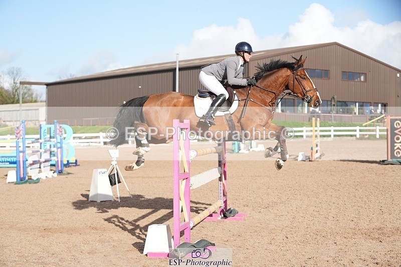 251108-131852-02696 - Cls 13 Foxhunter and 1.20m Open