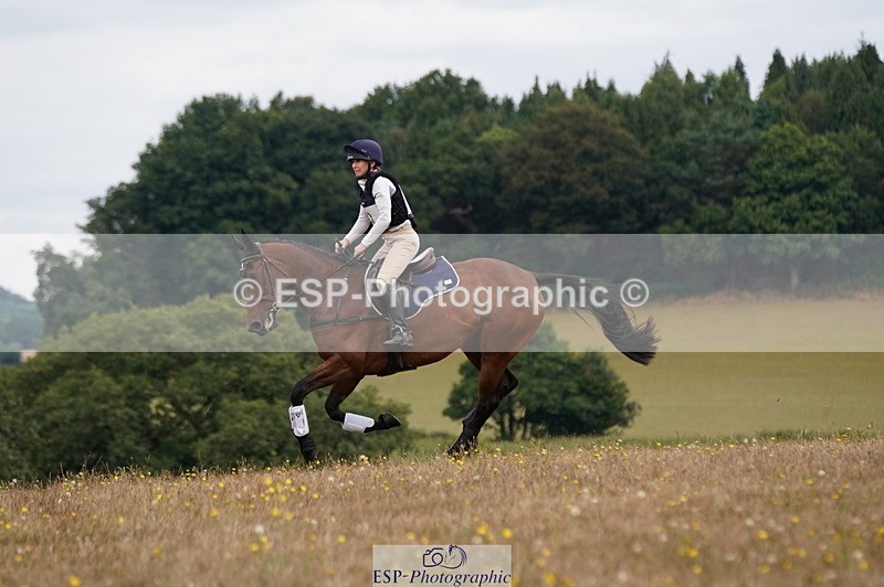 250802A-111222-02132 - A-013-Fiona.Jones-ABBY.VD.BERGHOEVE.Z