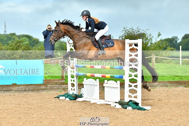 230805A-110641-00270 - Cls 2 Snr Newcomers & 1.10m Open