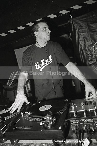 19 - Friends-&-Family @ the-roadhouse 02.10.04