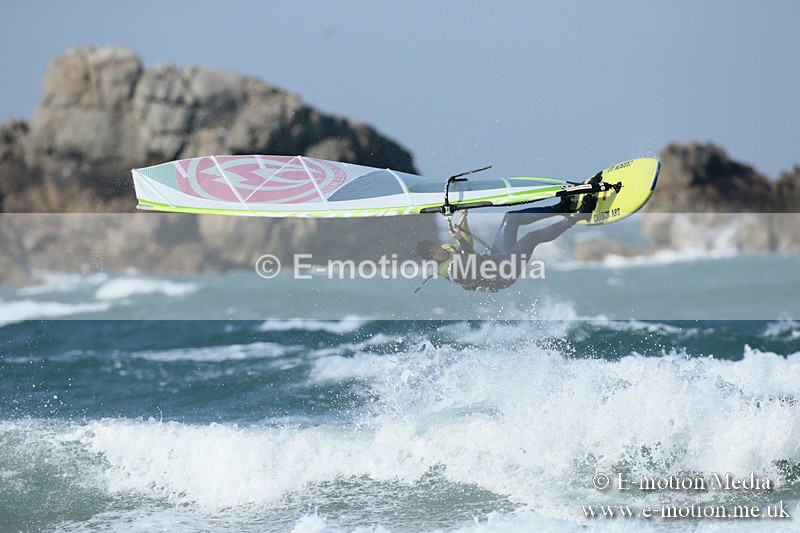 WS 020413-76 - Windsurfing