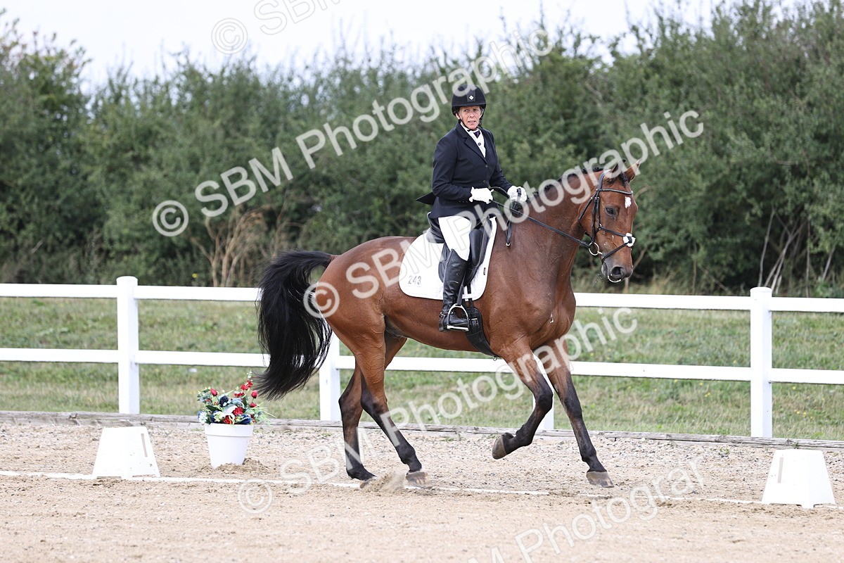 SBM_017519 - Class 14 - Novice 23 - 13.52-14.55