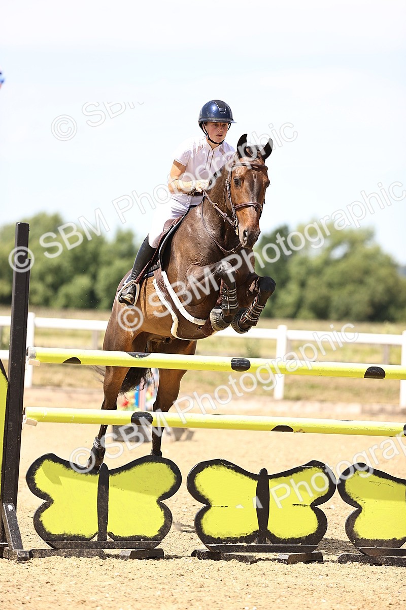 SBM_001214 - Class 16 - GFS Senior Newcomers 1.25m