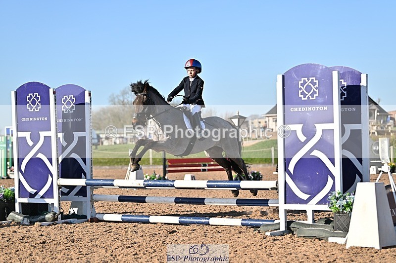 250401-172657-00419 - 70cm classes