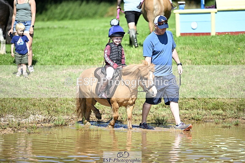 240728B-110908-01126 - Gemma's Group XC