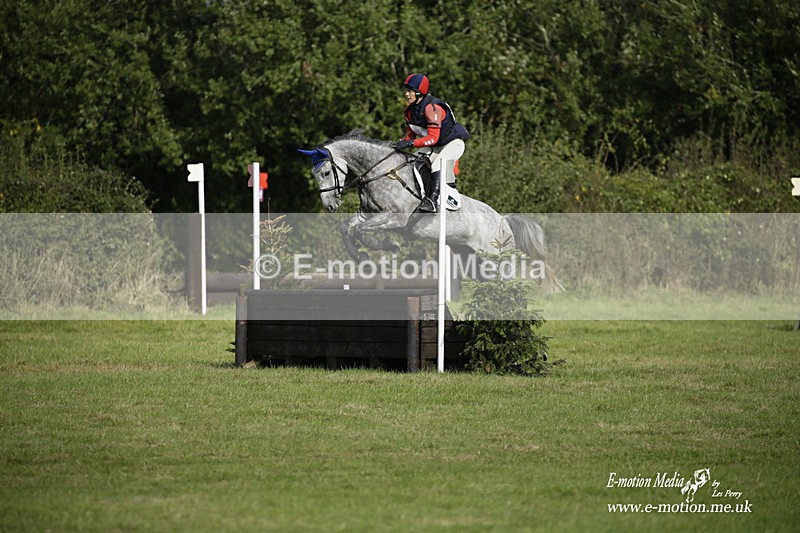  WWHT 171021 2987 - Intermediate (0.90m)  17/10/21